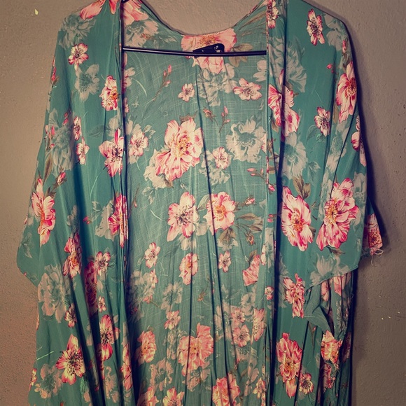 TORRID OVERSIZED HAWAIIAN STYLE CARDIGAN - Picture 1 of 7
